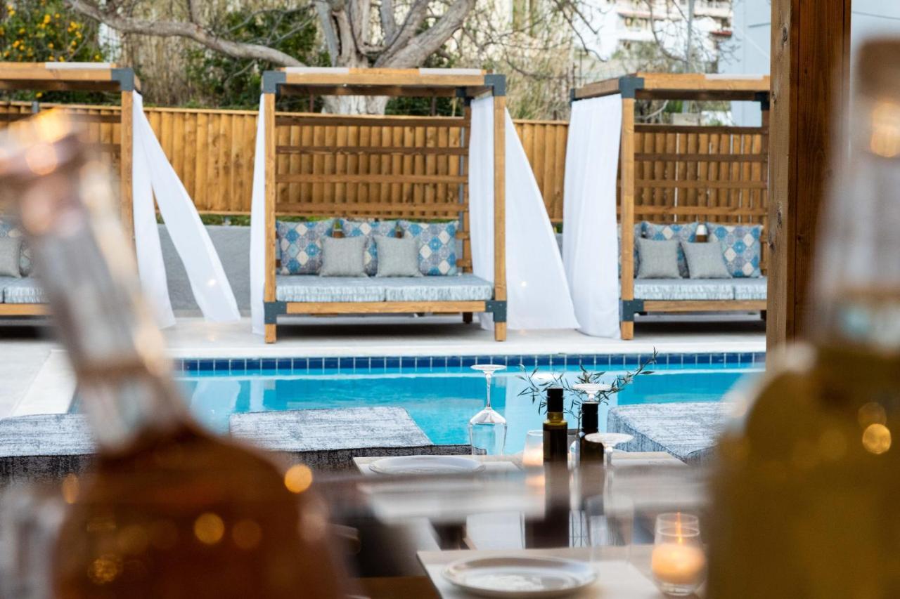 Hotel Theros, Philian And